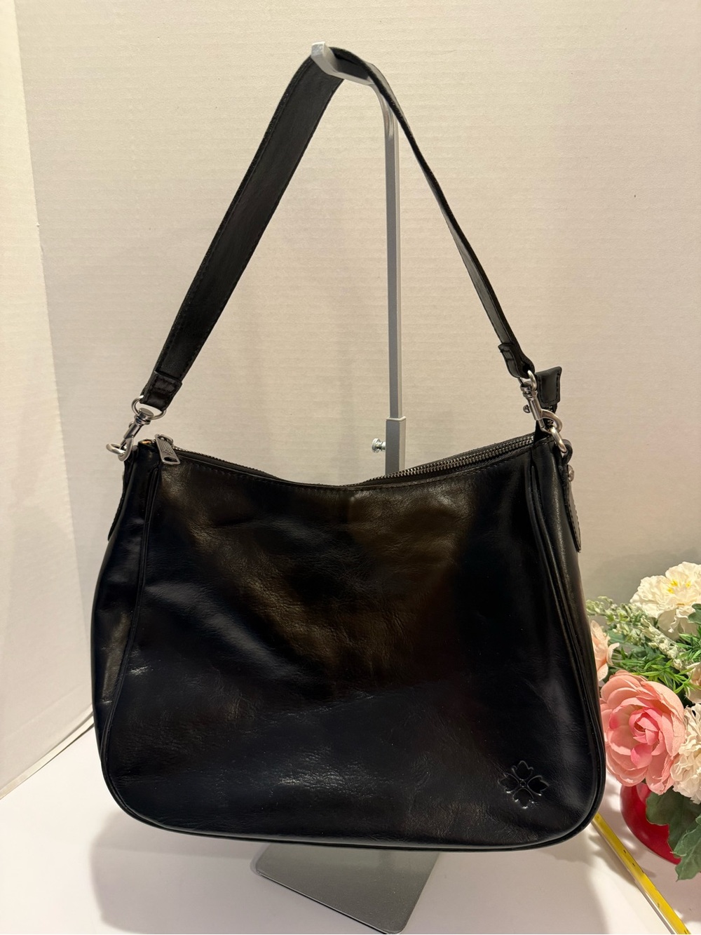 Patricia Nash Althani Black Leather Shoulder Bag with Crossbody Strap - Picture 4 of 16